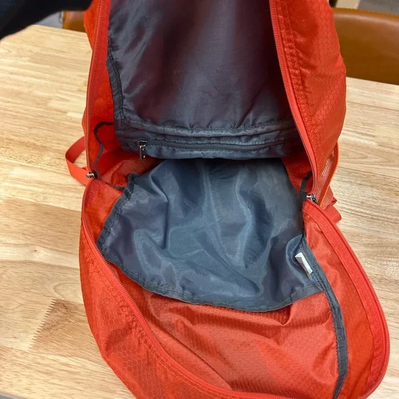 Neekfox 35L hiking travel backpack - Picture 9 of 11